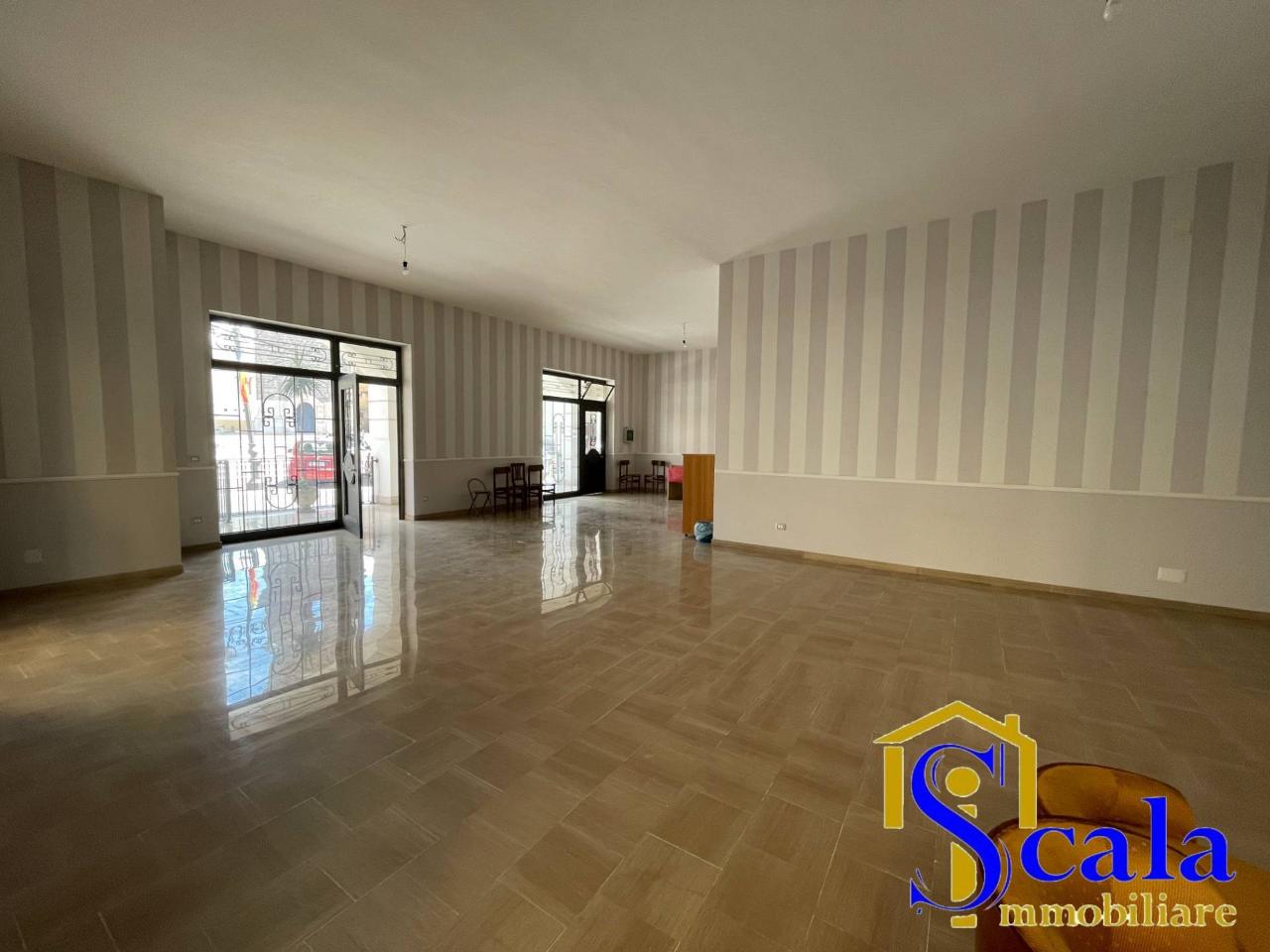 Locale commerciale in , San Prisco - Foto 1