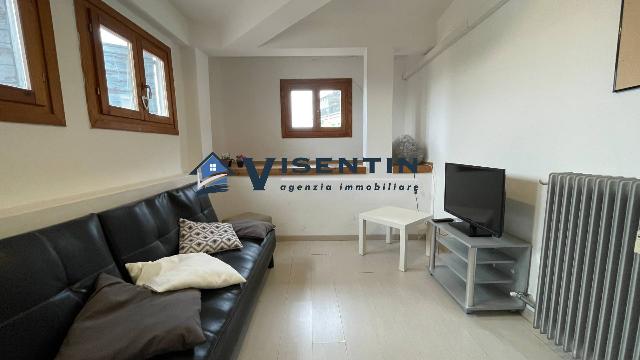 4-room flat in Piazza S. Pio X, Treviso - Photo 1