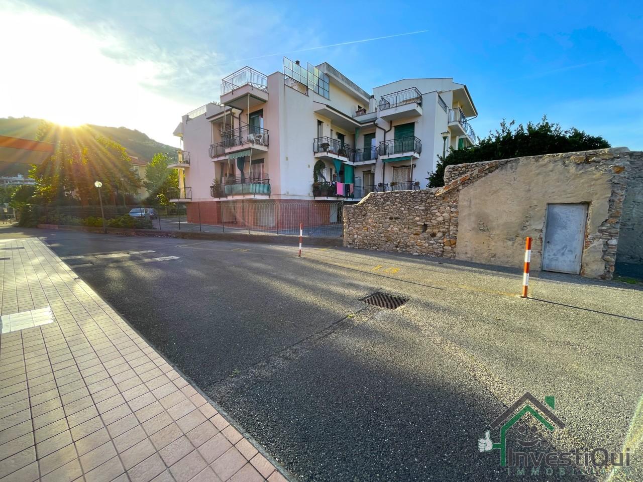 Parcheggio chiuso in Via Piani 23, Pietra Ligure - Foto 1
