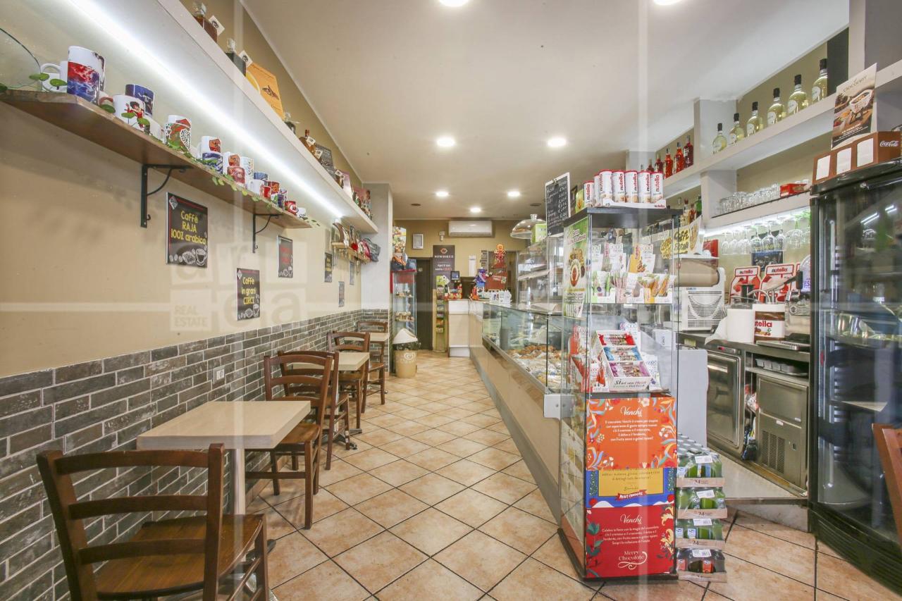 Esercizio commerciale in Via di Donna Olimpia 154, Roma, {3} - Foto 2