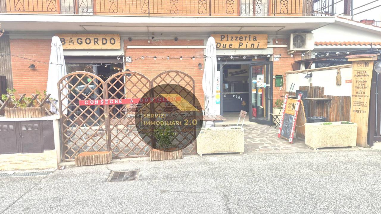 Esercizio commerciale in Via Basico' 23, Roma, {3} - Foto 1