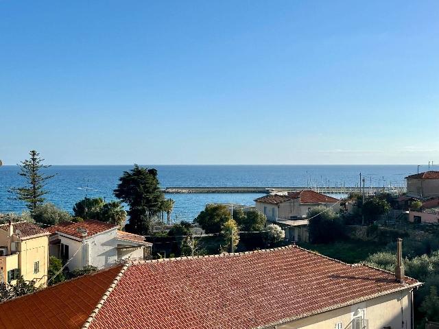 Quadrilocale in Via Aurelia 65, Santo Stefano al Mare - Foto 1