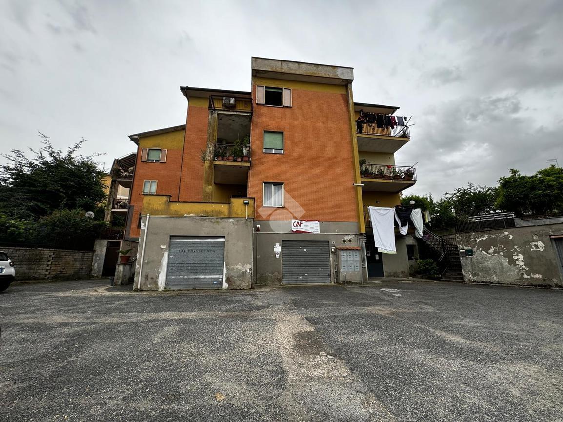 Appartamento in vendita a Anguillara Sabazia