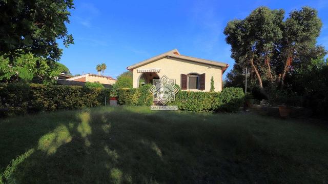 Single-family villa in {3}, Via Isole Ebridi - Photo 1