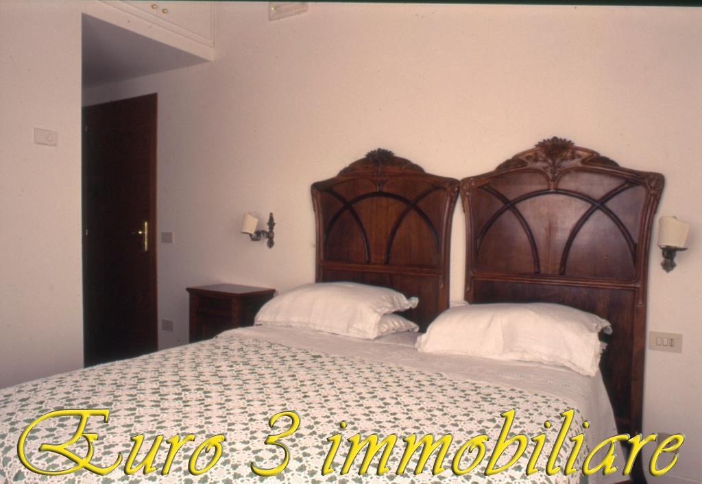 Locale commerciale in , Ascoli Piceno, {3} - Foto 2