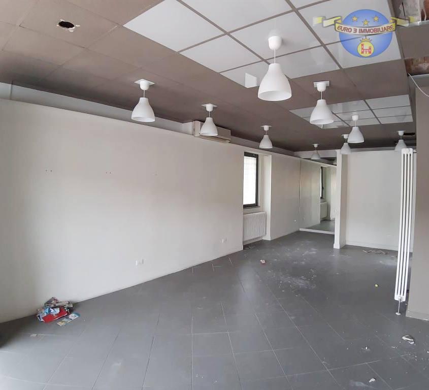 Locale commerciale in , San Benedetto Del Tronto, {3} - Foto 1