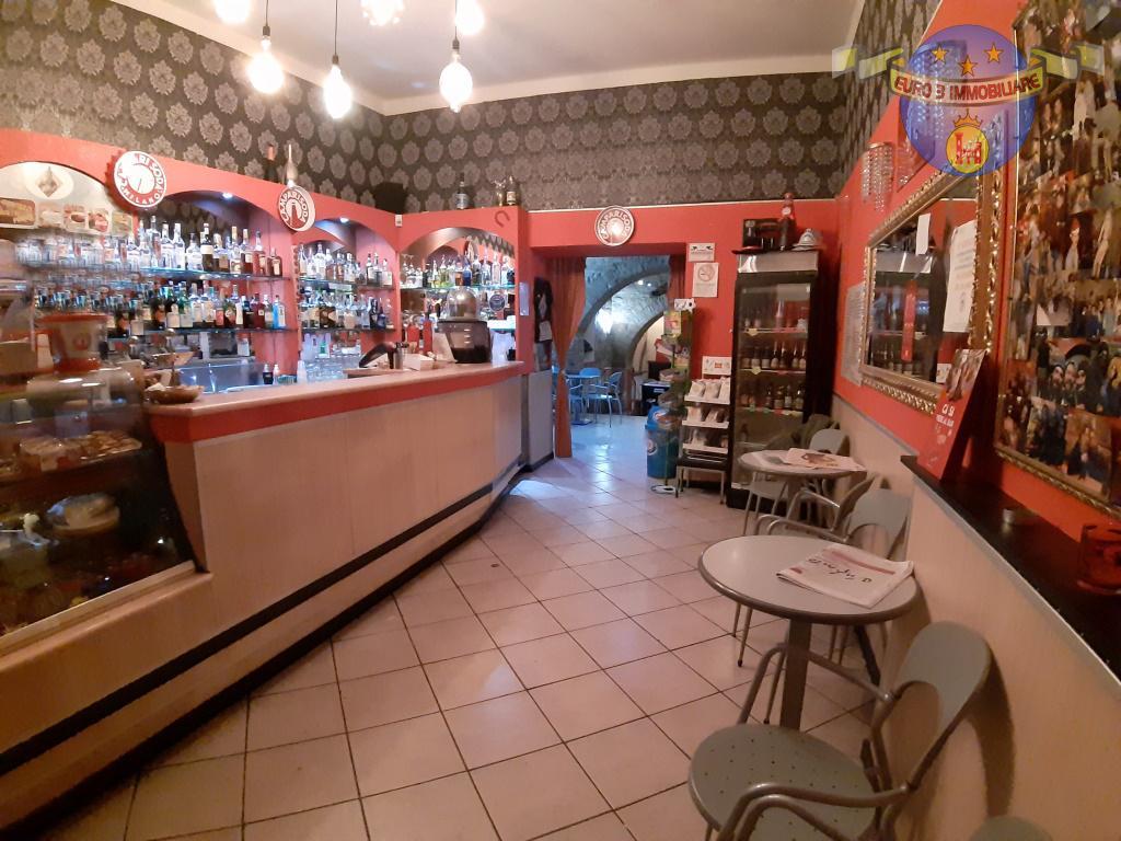 Esercizio commerciale in , Ascoli Piceno, {3} - Foto 1