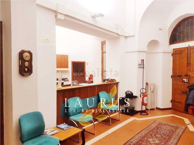 Shared office in {3}, Via del Pratellino 7 - Photo 1