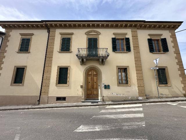 Quadrilocale in Piazza Emilio Landi 11, Greve in Chianti - Foto 1