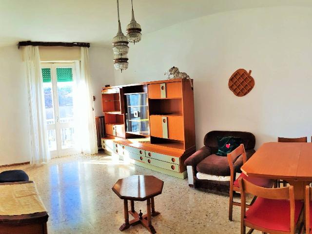 2-room flat in Via Cesare Battisti 1, Invorio - Photo 1