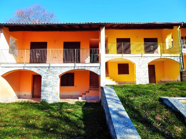 Terraced house in Strada Quinta 9, Nebbiuno - Photo 1