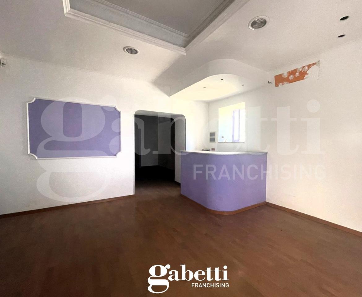 Negozio in Via Vittorio Emanuele , Bellona, {3} - Foto 1