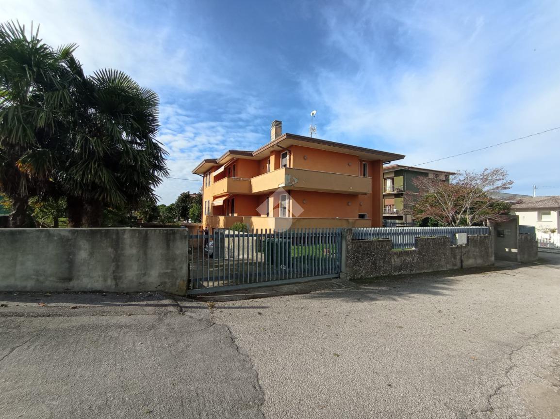 Casa indipendente in vendita a Bagnoli Di Sopra