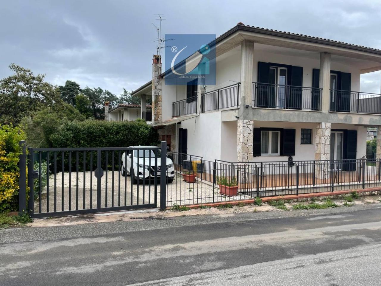 Villa bifamiliare in vendita a Mentana