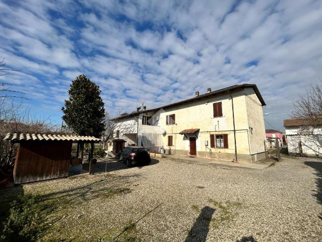 Detached house in Via Porrona 9, Alessandria - Photo 1