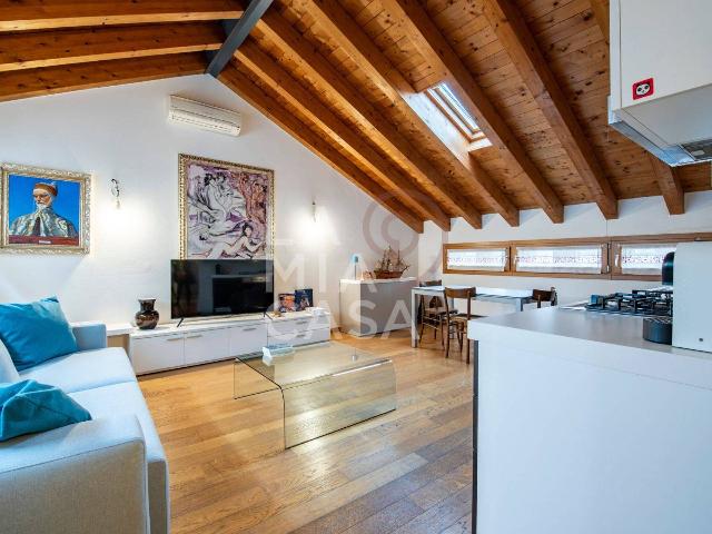 Vierzimmerwohnung in Via Lamberto Chisini 48, Pieve di Soligo - Foto 1