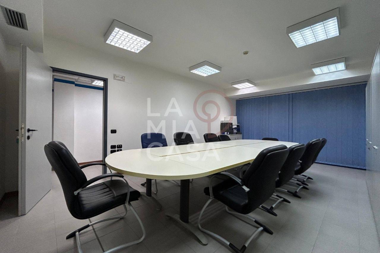 Ufficio in Via l. Einaudi 124, Conegliano, {3} - Foto 1