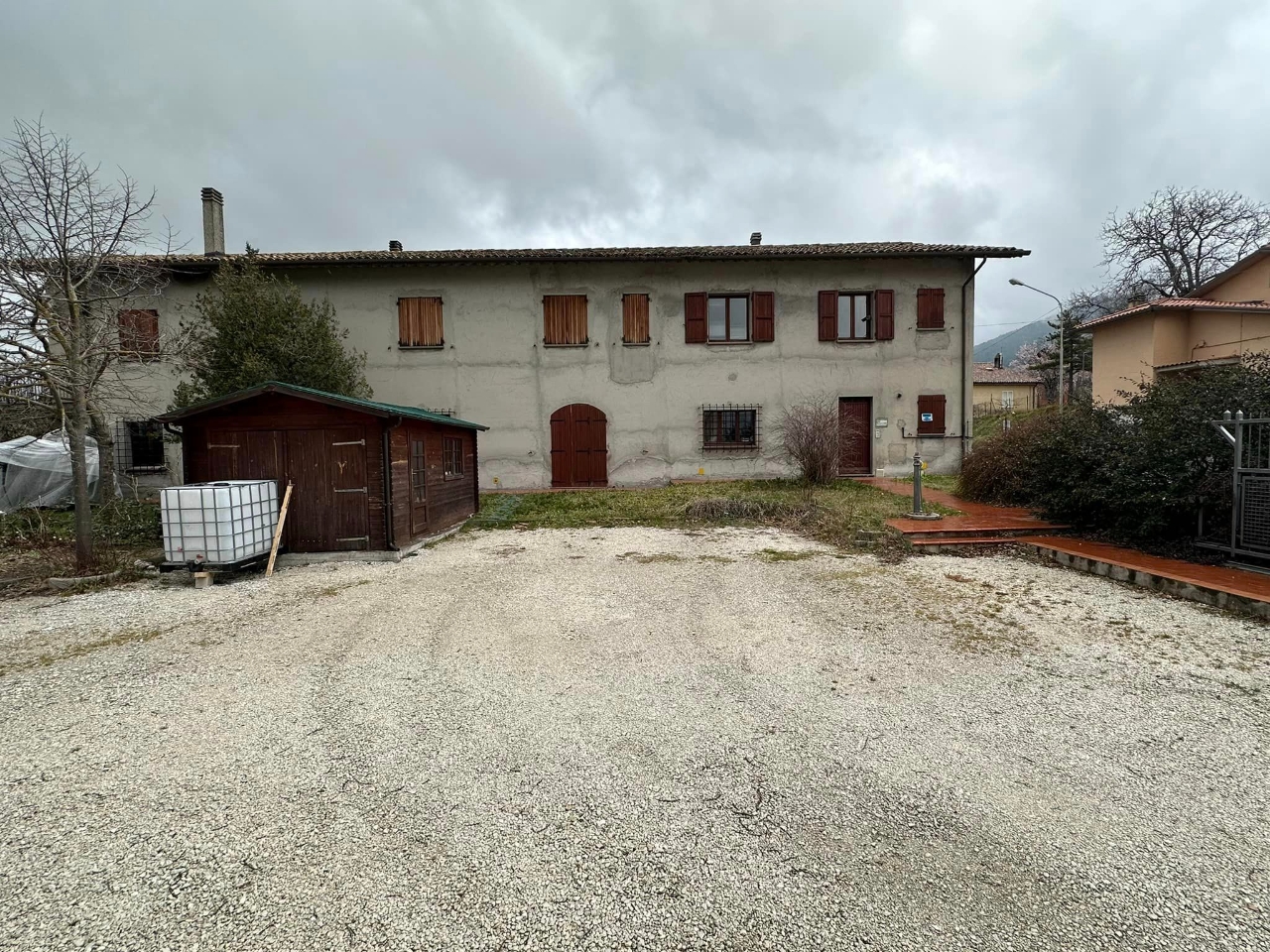 Casale in vendita a Gualdo Tadino