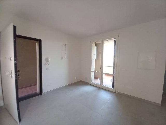 4-room flat in Strada Regionale Sarzanese Valdera, Pontedera - Photo 1