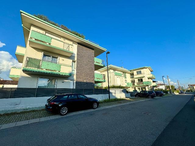 3-room flat in Via Piave 37, Rovato - Photo 1