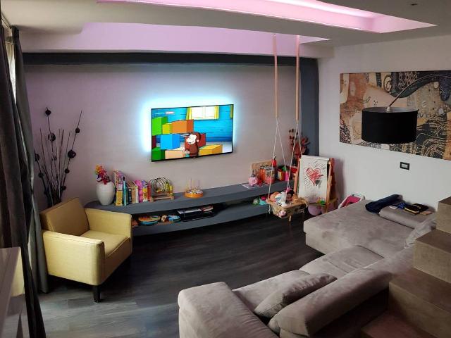 Apartament in {3}, Via Dante Alighieri - Photo 1