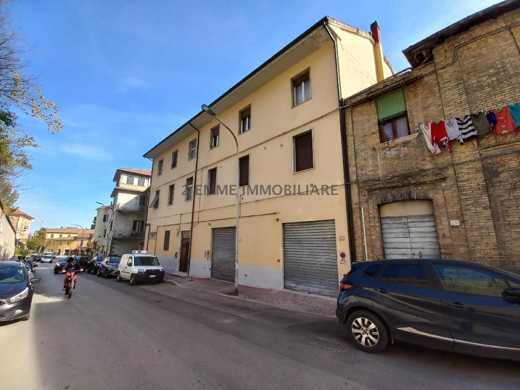 appartamento in vendita ad Ascoli Piceno in zona Faiano