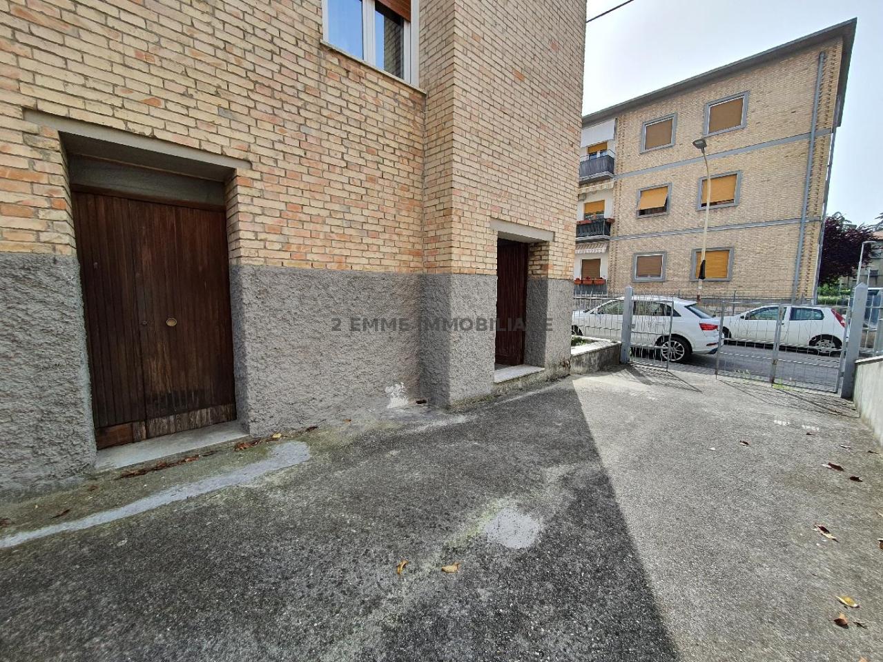 Magazzino in Via Cagliari 10, Ascoli Piceno, {3} - Foto 1