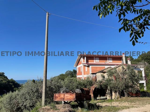 Terraced house in {3}, Via  S. Andrea 14 - Photo 1