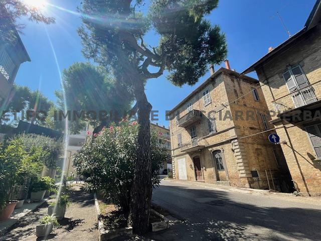 2-room flat, Cupra Marittima - Photo 1