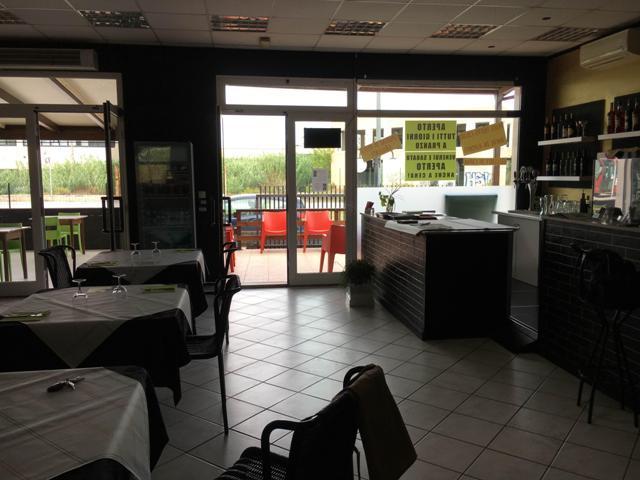 Locale commerciale in Via della Tecnica, 1, Falconara Marittima, {3} - Foto 2