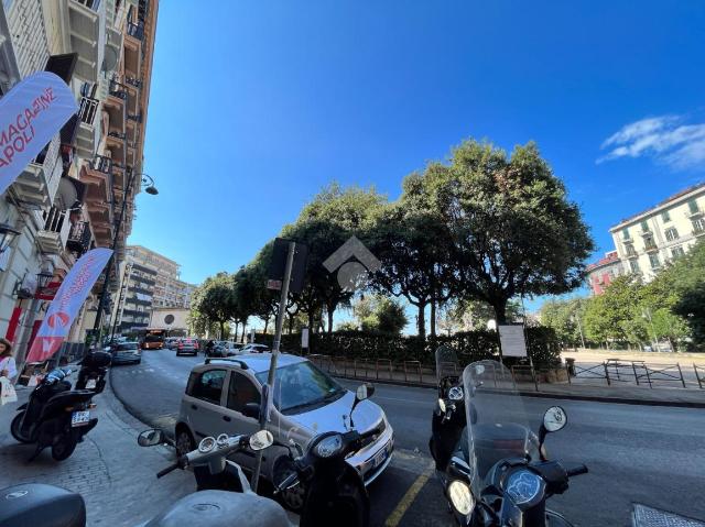 Negozio in C.So Vittorio Emanuele, Napoli - Foto 1