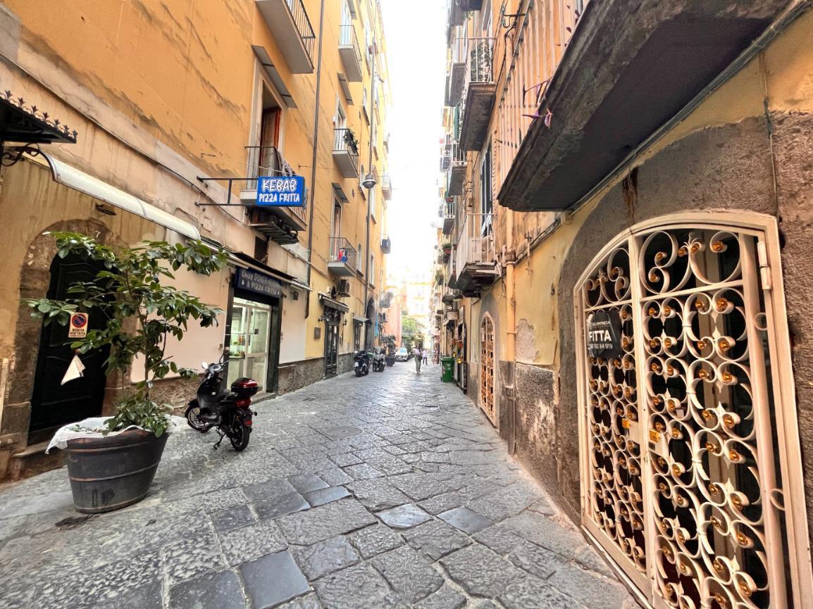 Negozio in Via Giuseppe Ferrigni 34, Napoli, {3} - Foto 1