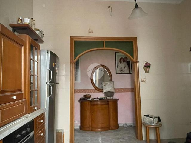 2-room flat in Via Amalfi 7, Torre del Greco - Photo 1