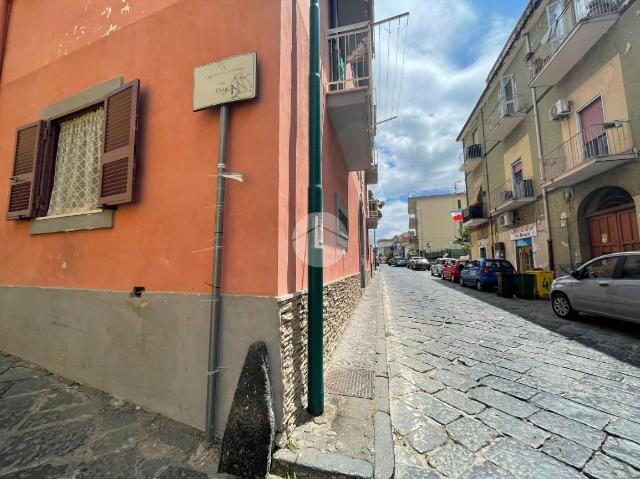 One-room flat in Via Etna 8, Torre del Greco - Photo 1