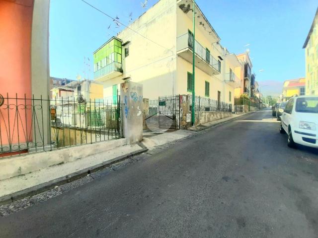 Zweizimmerwohnung in Via Sant'Antonio 40, Torre del Greco - Foto 1