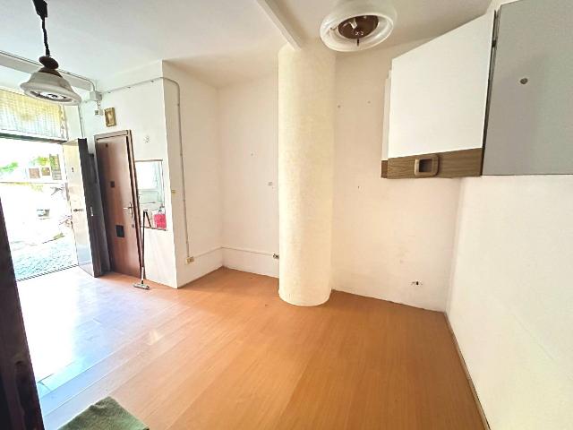 2-room flat in Via Flora 9, Ariccia - Photo 1