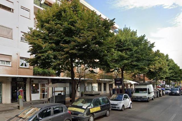 Negozio in Viale dei Colli Portuensi 584, Roma - Foto 1