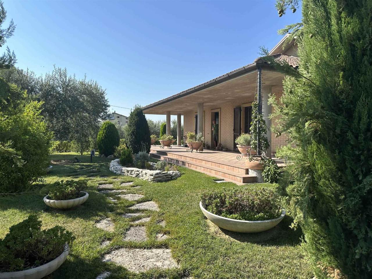 Villa in vendita a Belvedere Ostrense