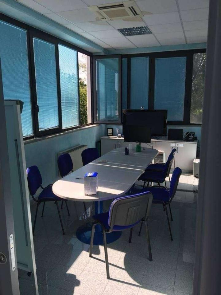 Ufficio in Via Fornaciari Chittoni 19., Reggio Emilia, {3} - Foto 2