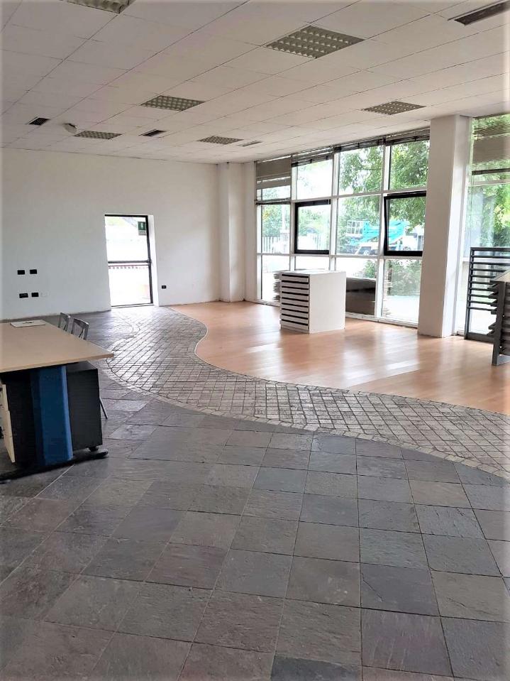 Ufficio in Via Montegrappa 76, Fiorano Modenese, {3} - Foto 1