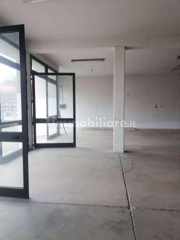 Magazzino in Via Radici Sud 37, Castellarano, {3} - Foto 1