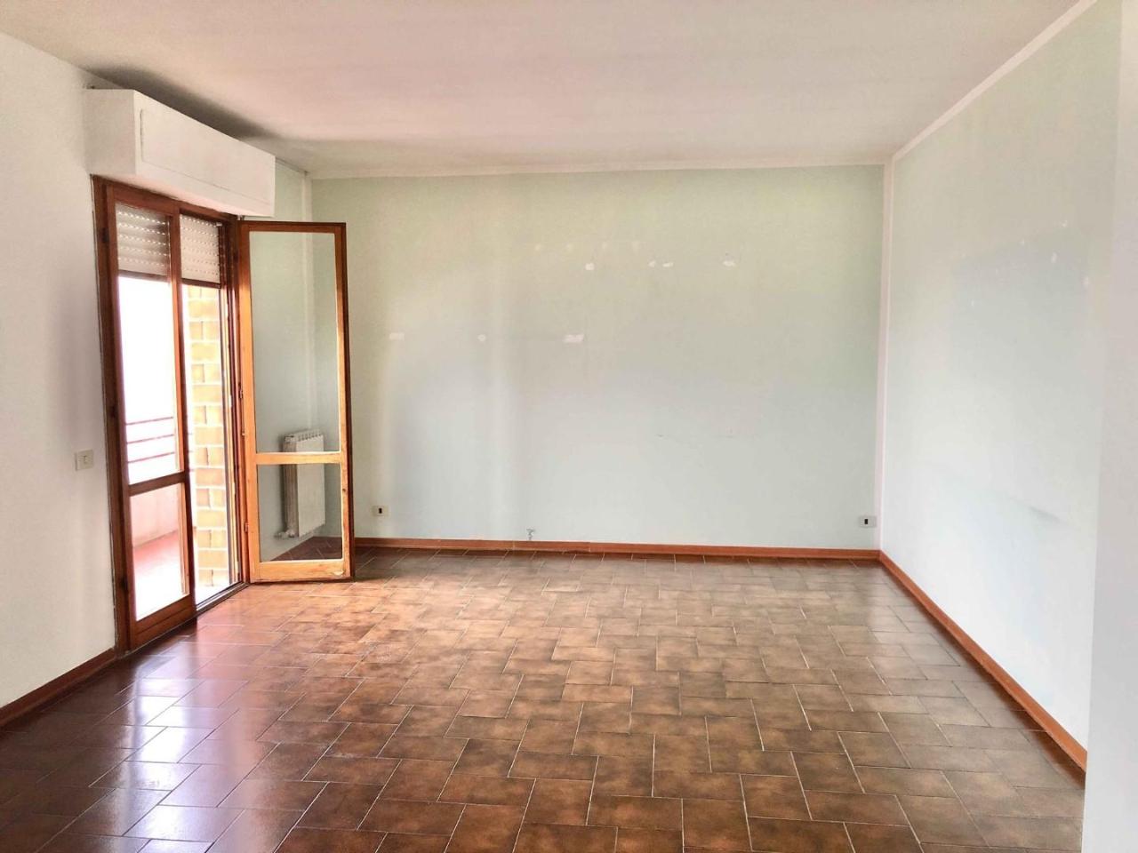 appartamento in vendita a Poggibonsi in zona Staggia Senese