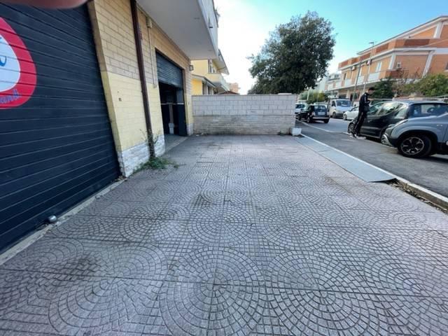 Geschäft in Via dei Nocchieri, Fiumicino - Foto 1