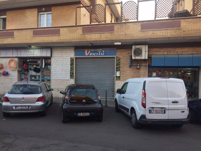 Shop in {3}, Viale delle Meduse 155 - Photo 1