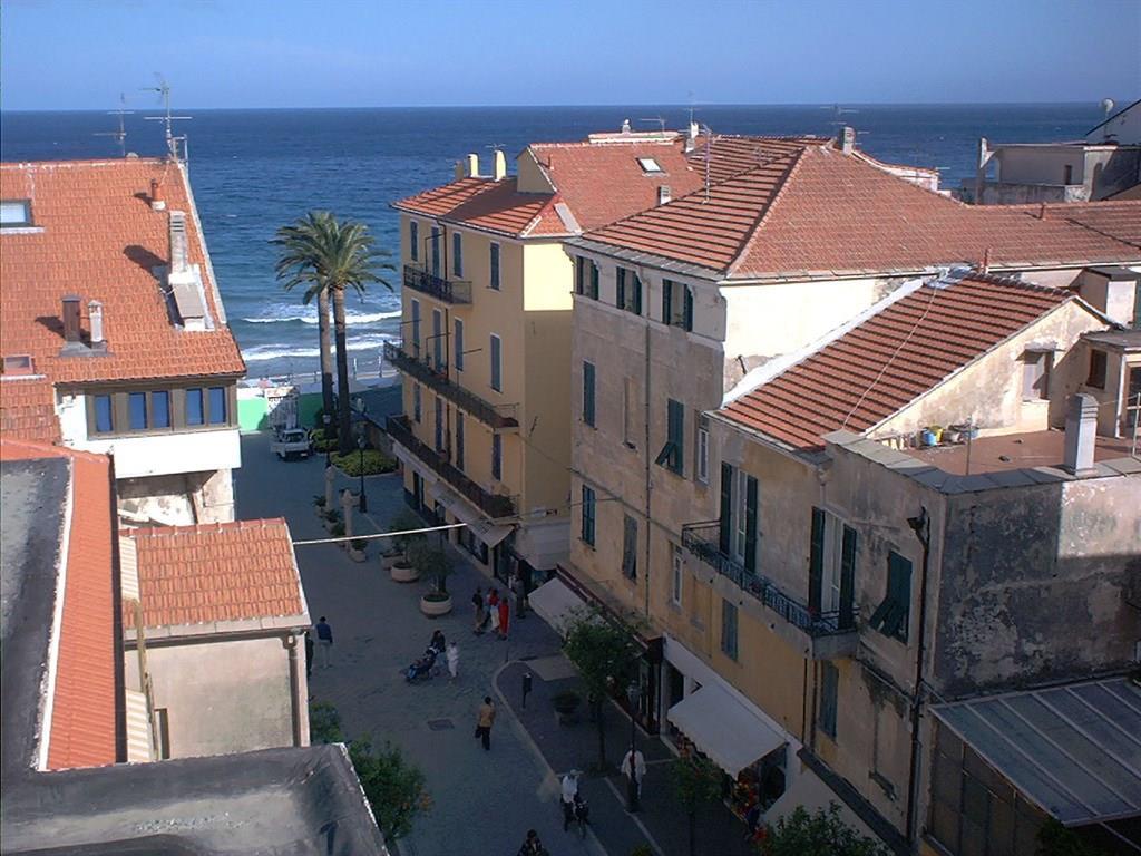 Negozio in Via Torino, Alassio, {3} - Foto 1