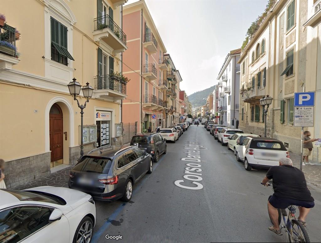 Negozio in Corso Dante Alighieri, Alassio, {3} - Foto 1