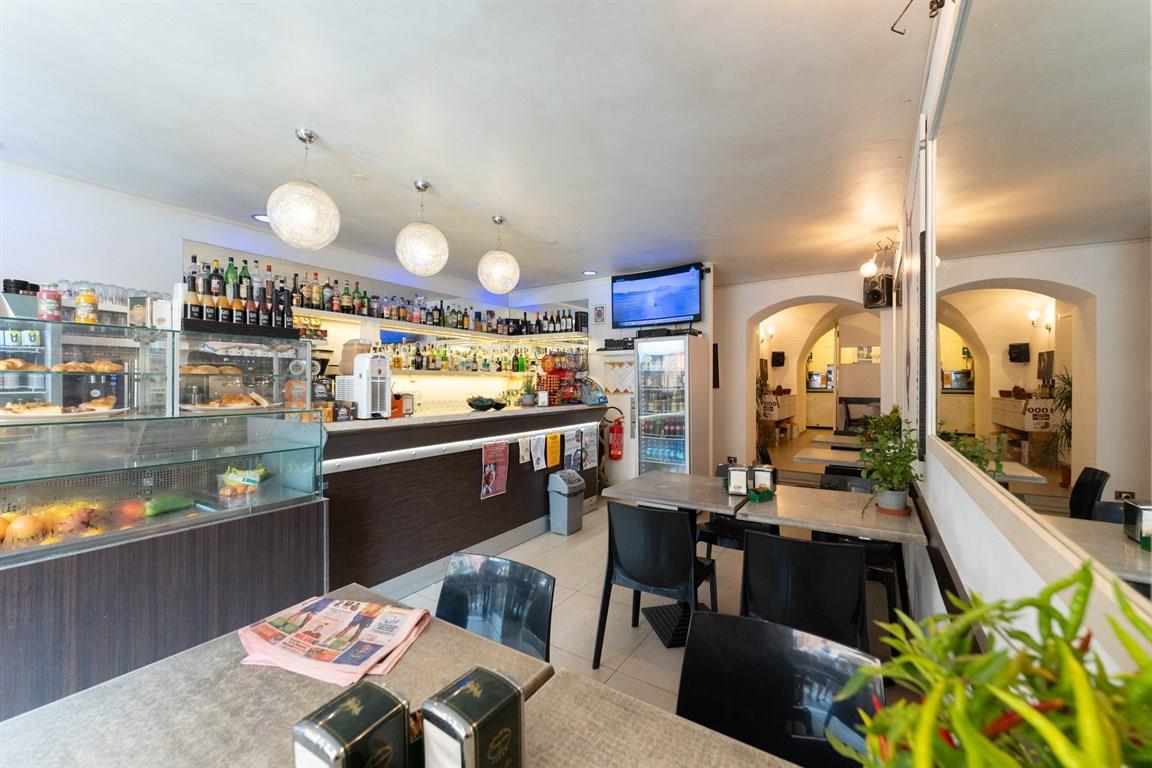 Bar - Tavola calda/fredda in Via Dante Alighieri, Laigueglia, {3} - Foto 1