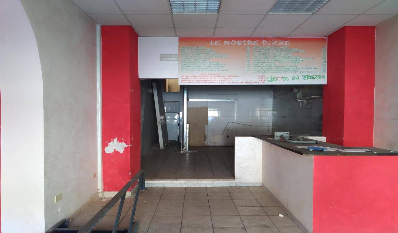 Negozio in Piazza Riforma, Cosenza, {3} - Foto 2