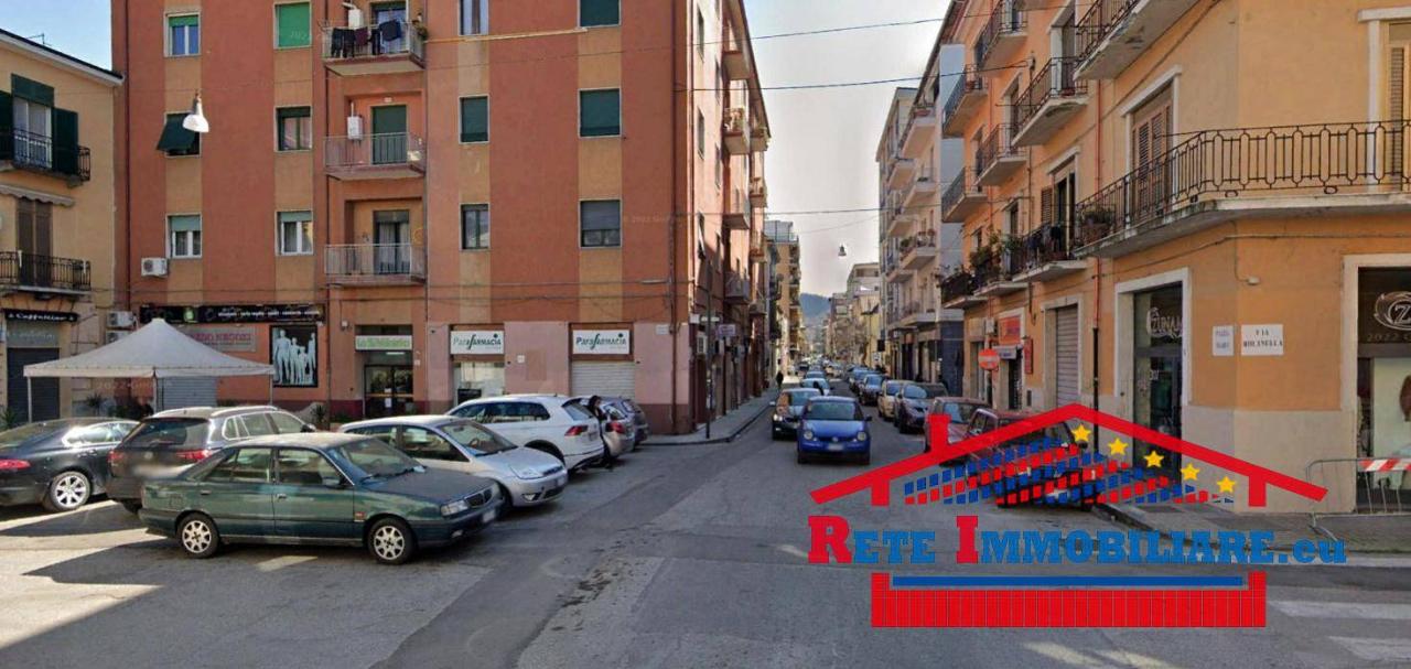 Negozio in , Cosenza, {3} - Foto 1