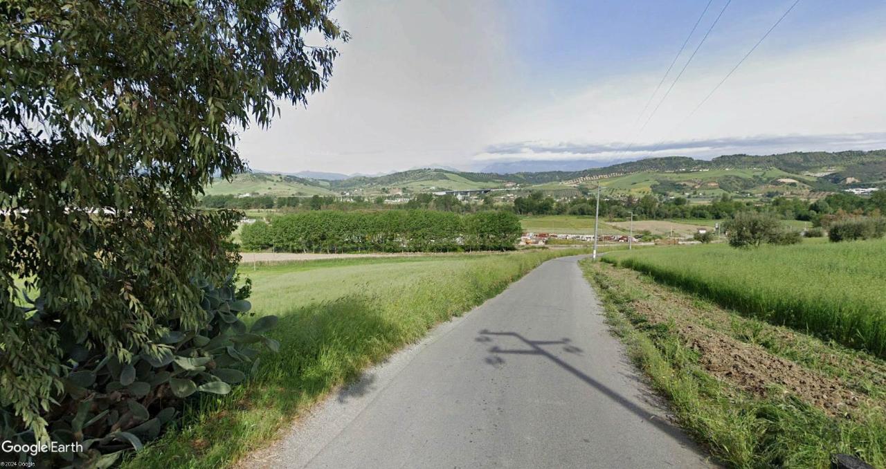 Azienda agricola in Contrada Mandrie, Santa Sofia D'Epiro, {3} - Foto 1